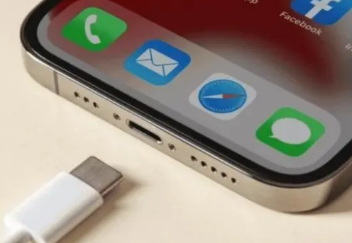 甘泉苹果15维修分享iPhone15改USB-C接口后能和安卓用户互借充电器吗 
